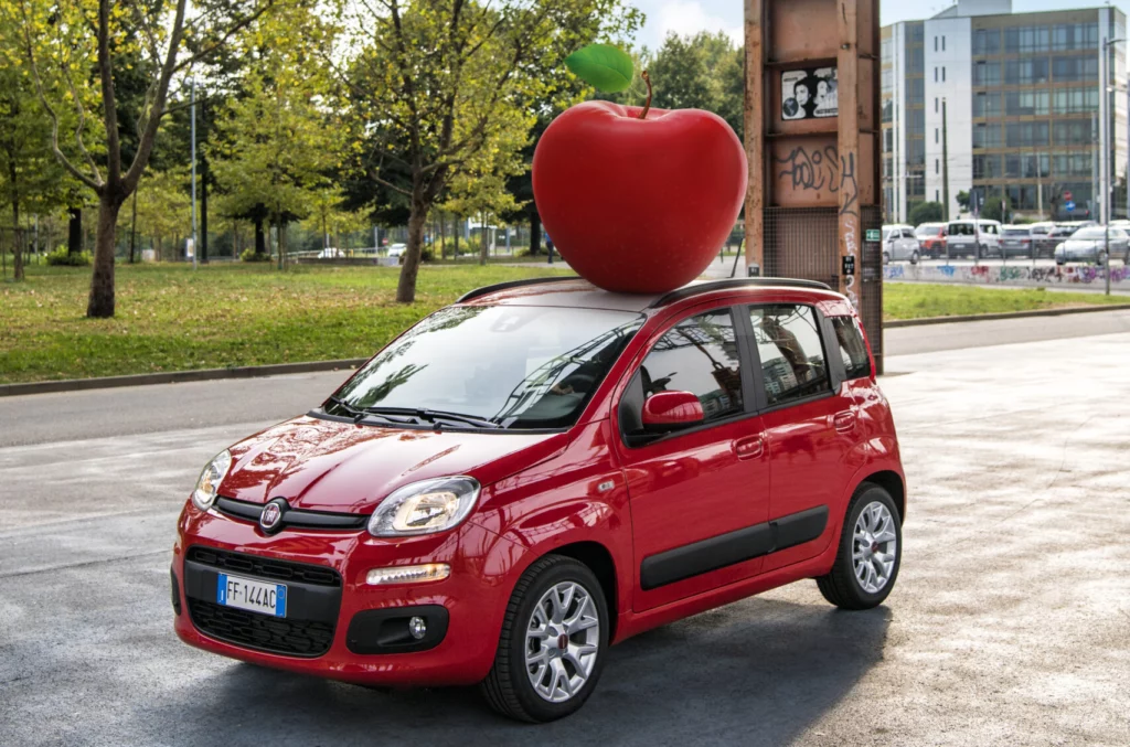 Copertina del progetto per azienda di auto per agenzia di comunicazione: domilea studio
